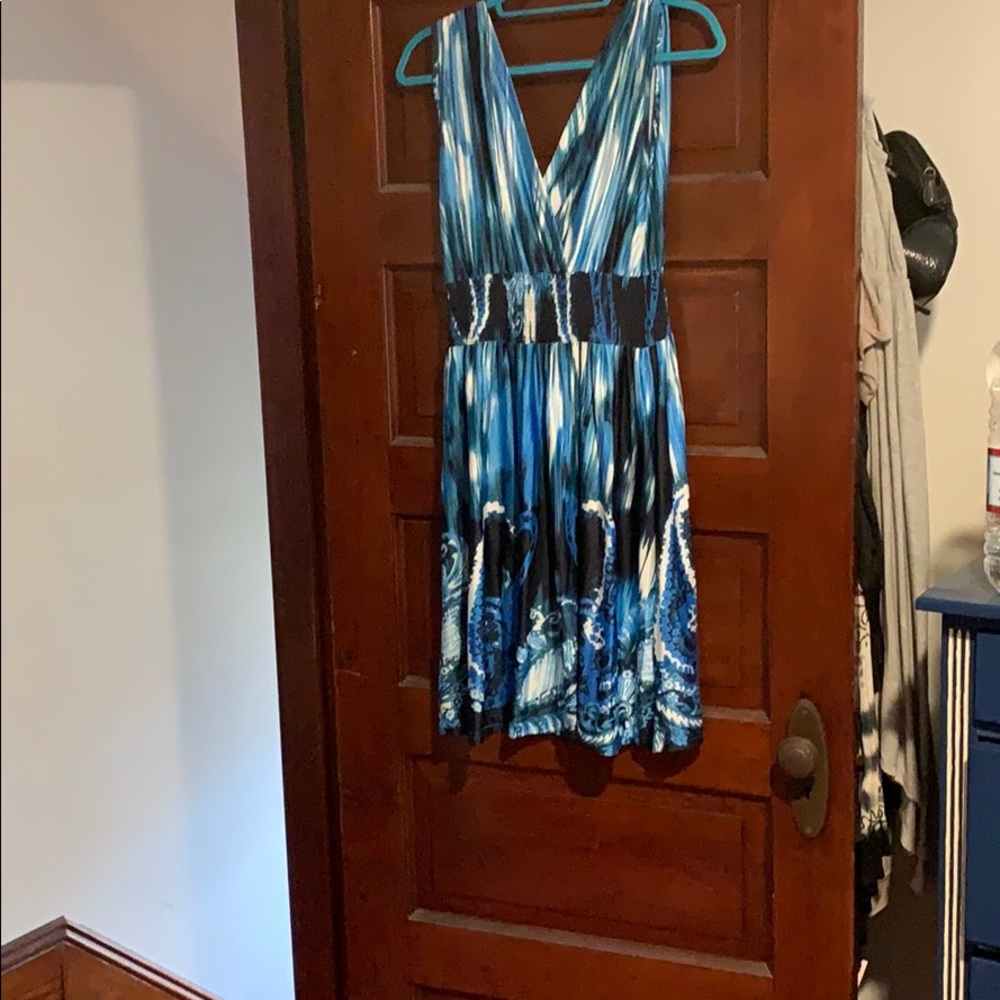 Summer sleeve dress. Can be adjusted by straps.